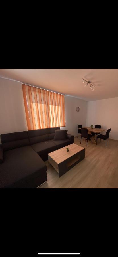 פומורי Apartamenti Eli מראה חיצוני תמונה