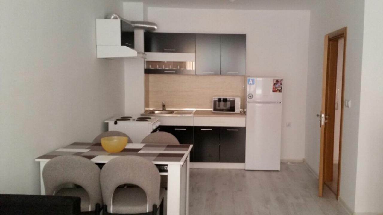 פומורי Apartamenti Eli מראה חיצוני תמונה