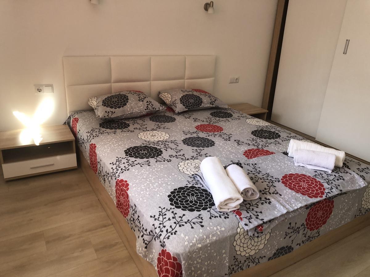 פומורי Apartamenti Eli מראה חיצוני תמונה