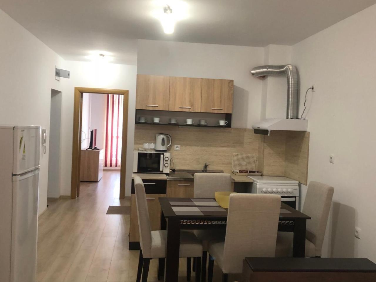 פומורי Apartamenti Eli מראה חיצוני תמונה