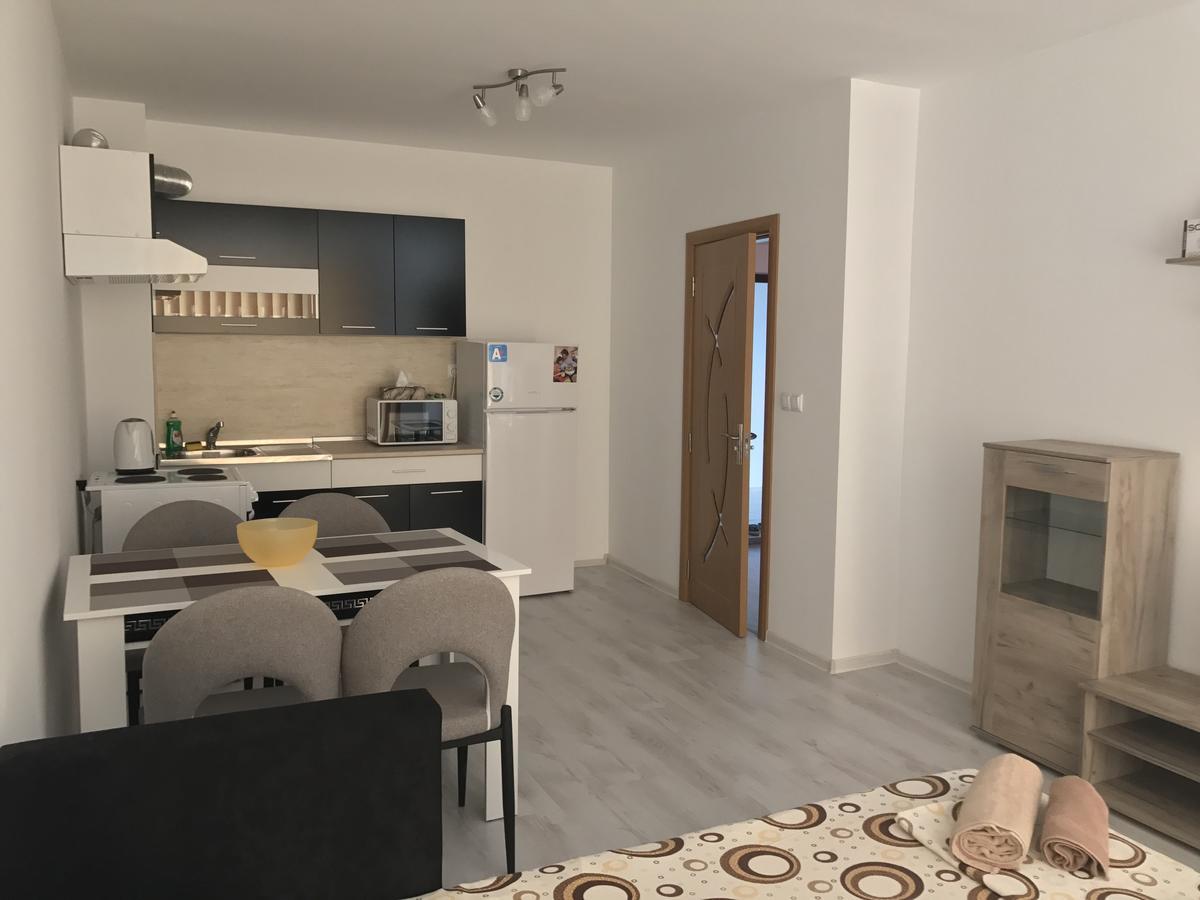 פומורי Apartamenti Eli מראה חיצוני תמונה