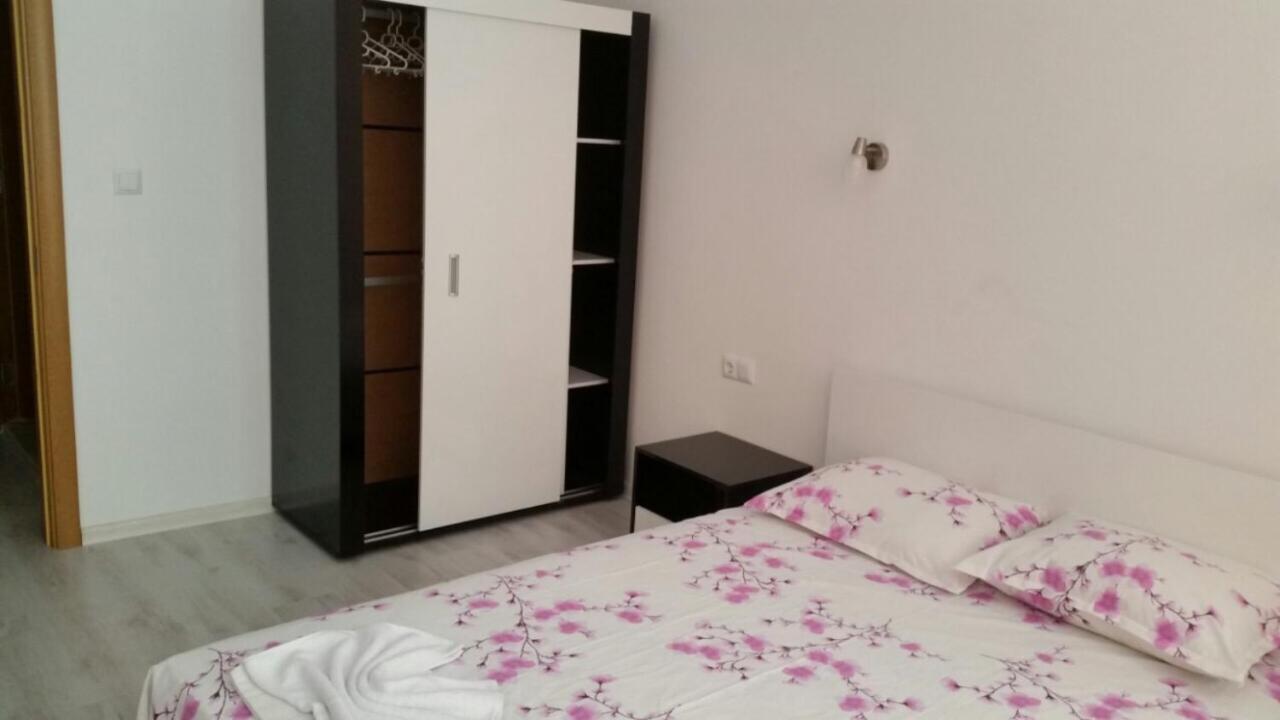 פומורי Apartamenti Eli מראה חיצוני תמונה