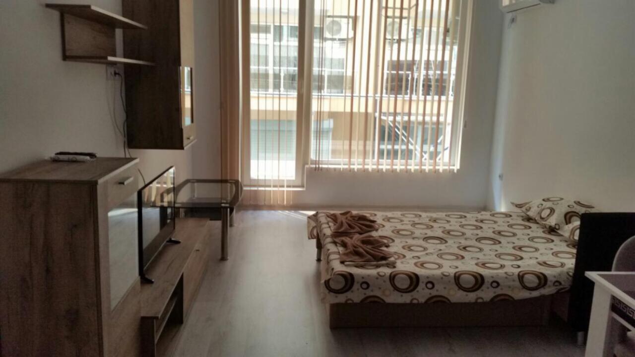 פומורי Apartamenti Eli מראה חיצוני תמונה